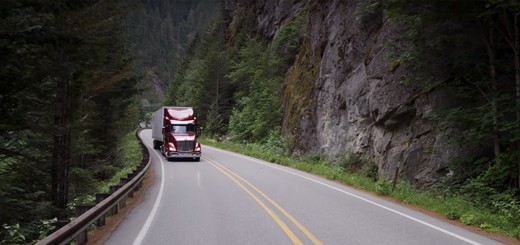 hdr-trucks-ai-autonomous-trucks